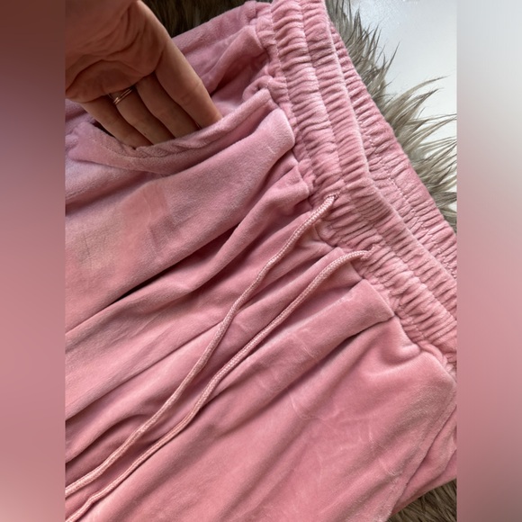 Mrs George Mean Girls Mom Halloween Costume - Picture 7 of 12